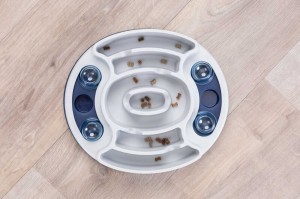 ������� Trixie Dog Activity Slide & Feed ��� ����� � ����, ������������ ����������, 30�27 �� (�������)